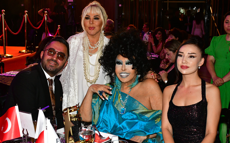 BÜLENT ERSOY ANKARA’DAKİ TÖRENDE GECEYE DAMGA VURDU