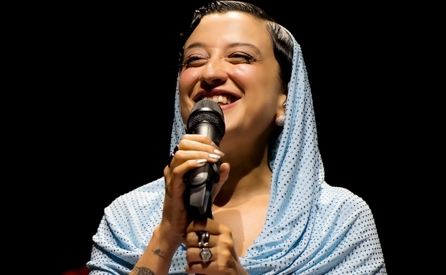 MELİKE ŞAHİN’DEN PEŞ PEŞE İKİ MUHTEŞEM KONSER