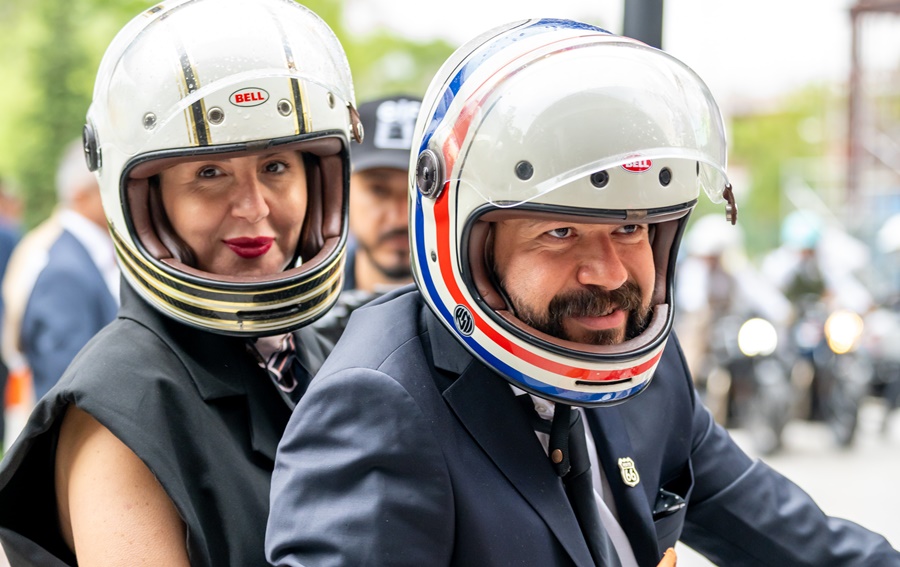 CENTİLMEN SÜRÜCÜLER İSTANBUL SOKAKLARINDA