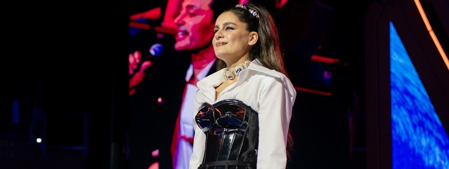 ATİYE’DEN BÜYÜLEYİCİ PERFORMANS