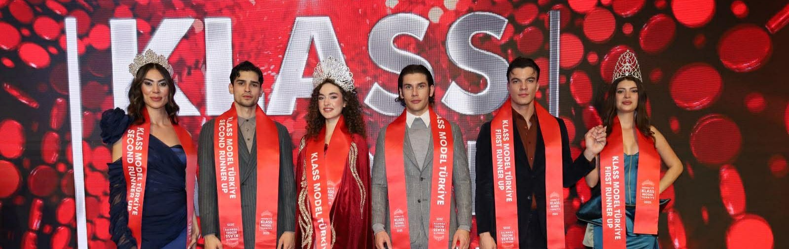 KLASS MODEL TÜRKİYE YILDIZLARINI GÖRKEMLİ BİR GECEYLE SEÇTİ