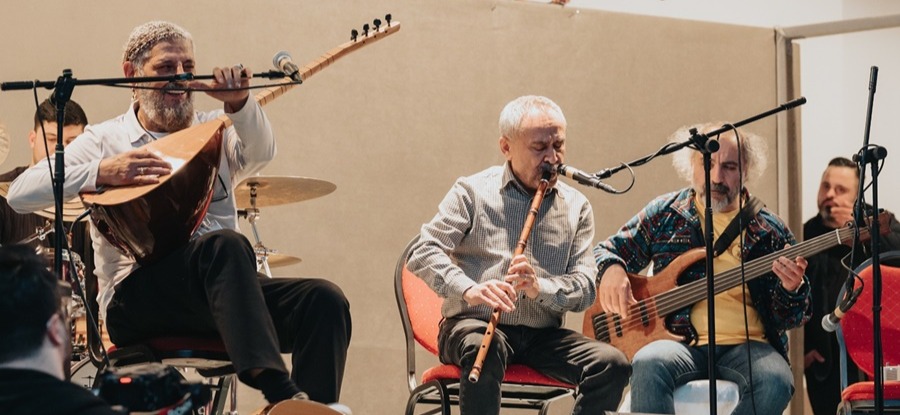 MÜZİĞİN HOCALARI AVRUPA YOLLARINDA